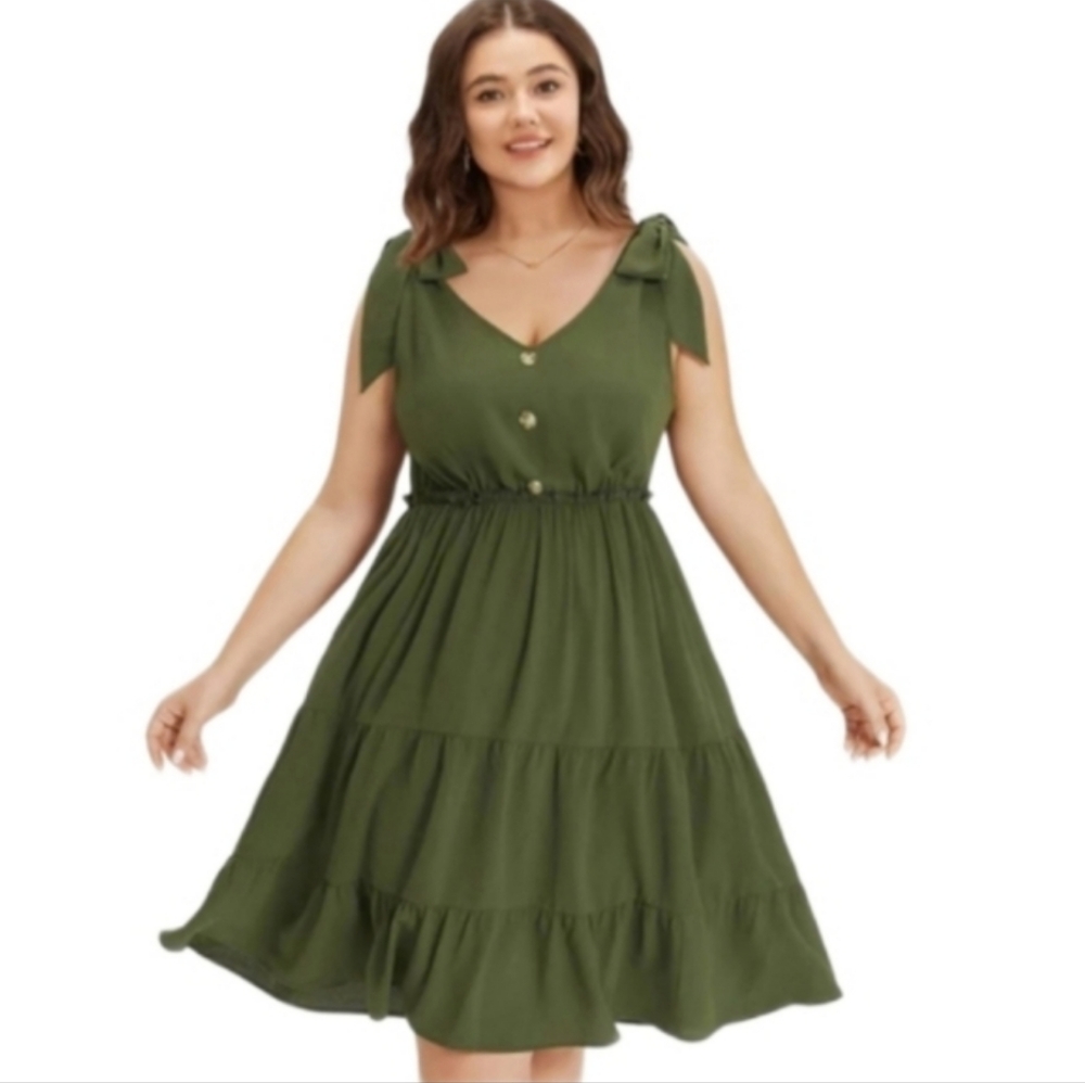 NWT BloomChic Ruffle Layered Hem Button Detail Knot Cami Dress Army Green 14-16